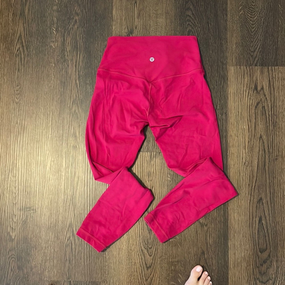 Pink lululemon aligns